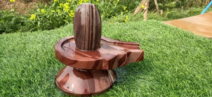 Narmadeshwar Shivling Damru Shape Jaldhari